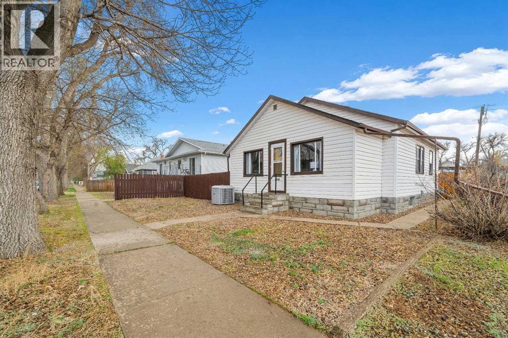 801B 2 Street SE — photo 4