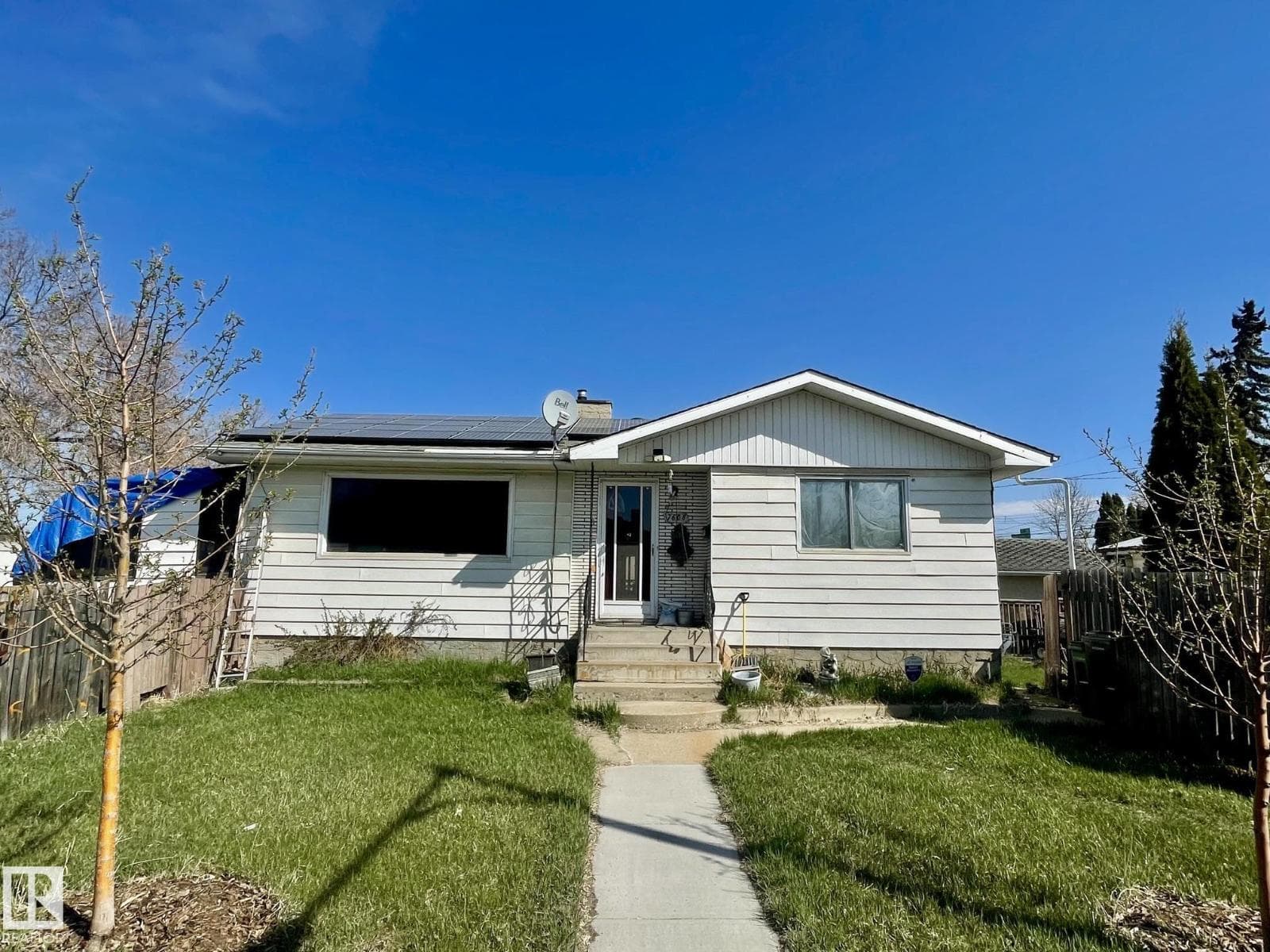 7608 125 AV NW