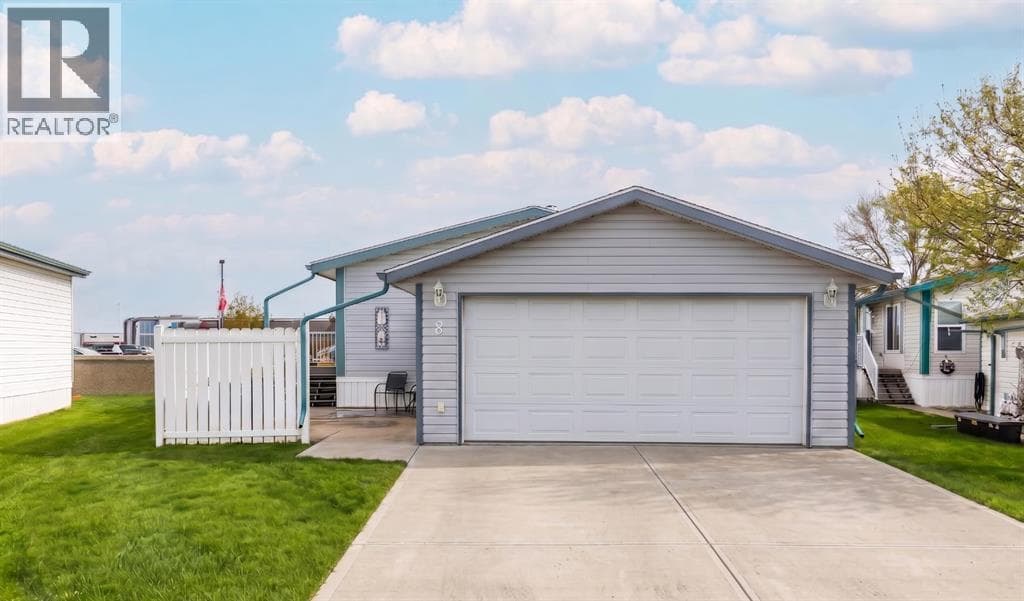 8, 1600 Strachan Road SE