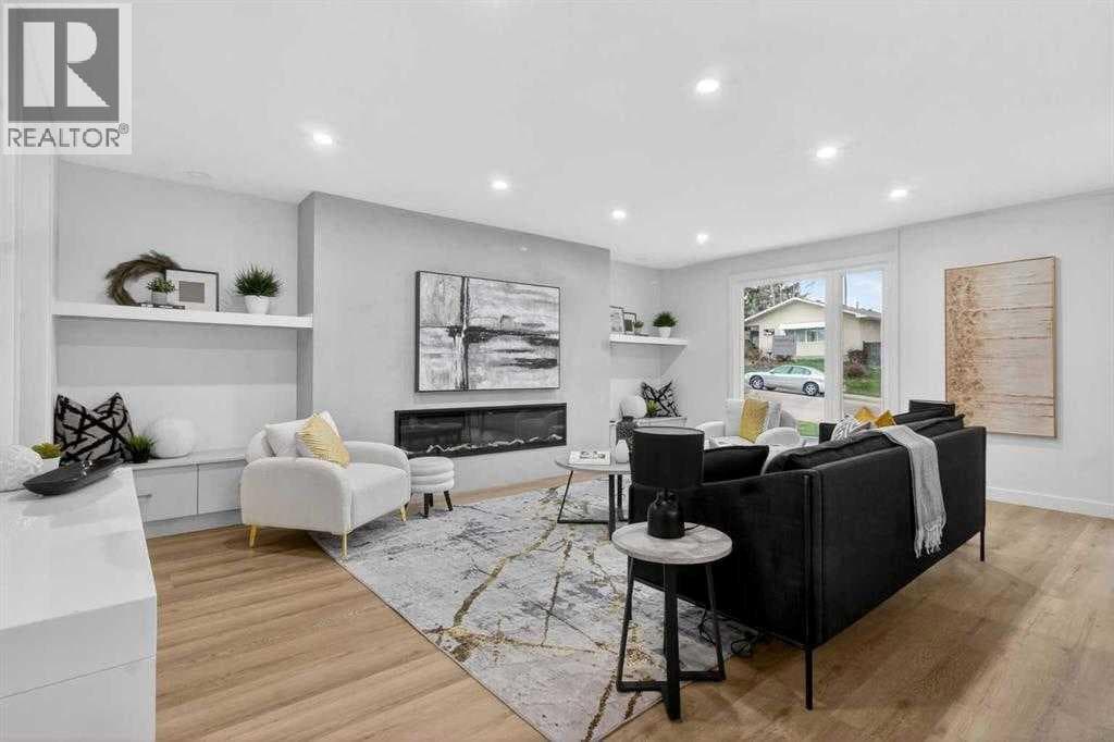 739 Sabrina Road SW — photo 2