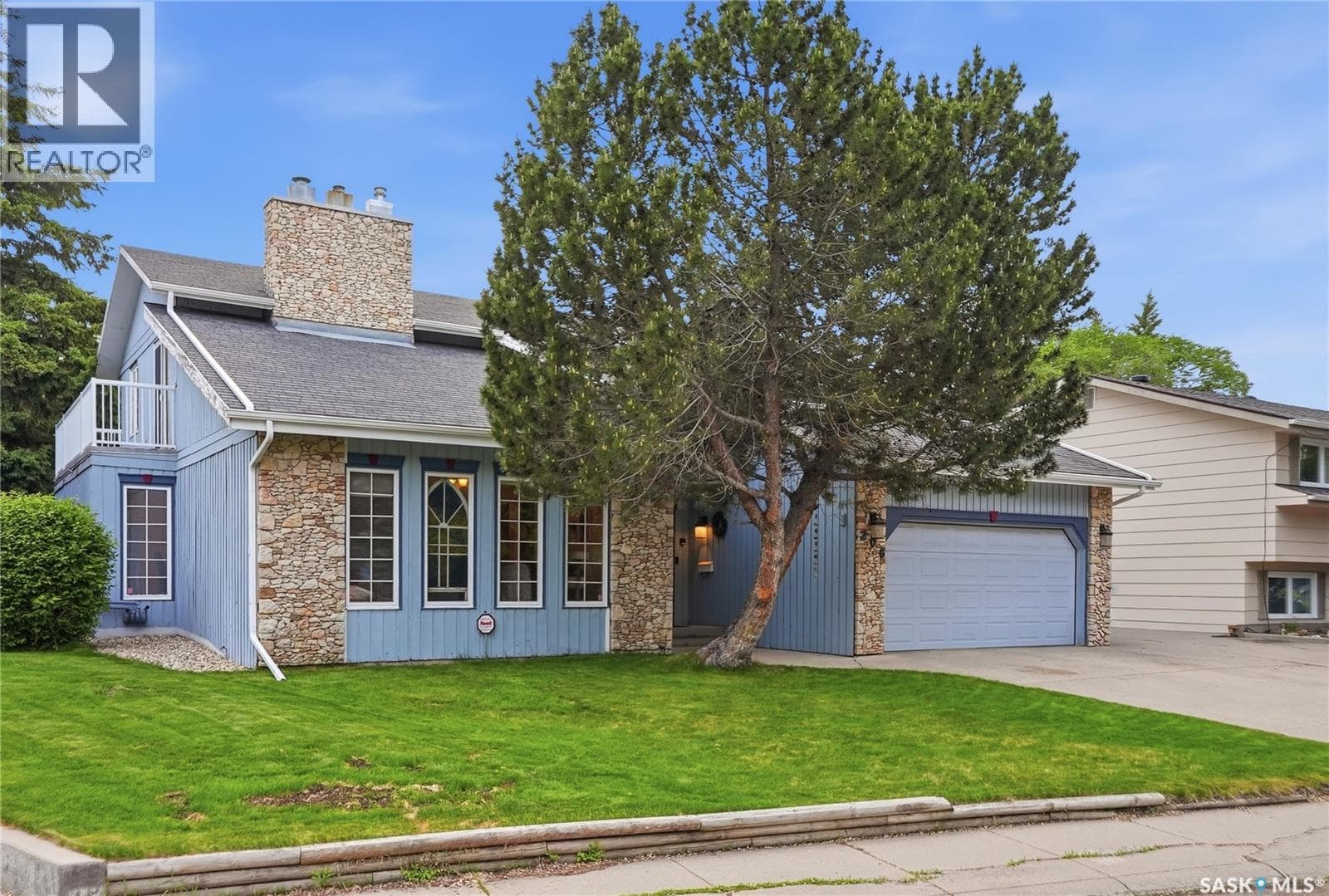 206 Willoughby CRESCENT