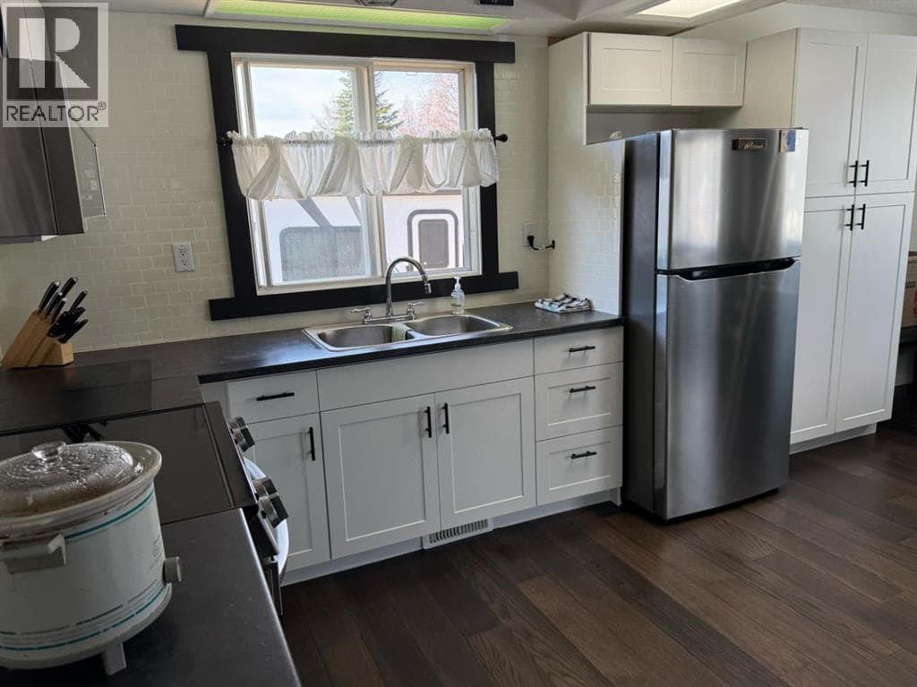 19 Centennial Crescent — photo 3