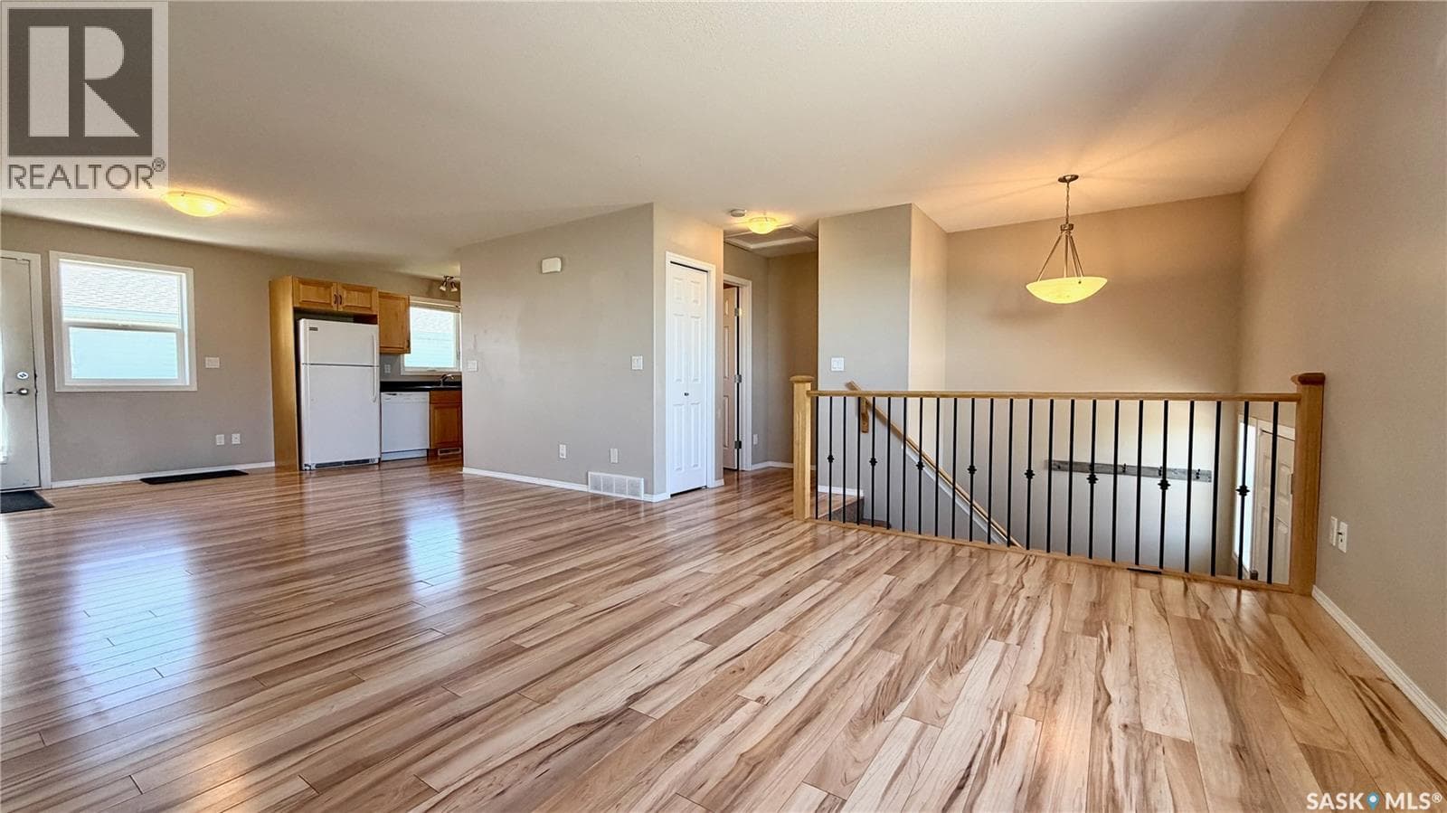 19 200 Hiebert CRESCENT — photo 5