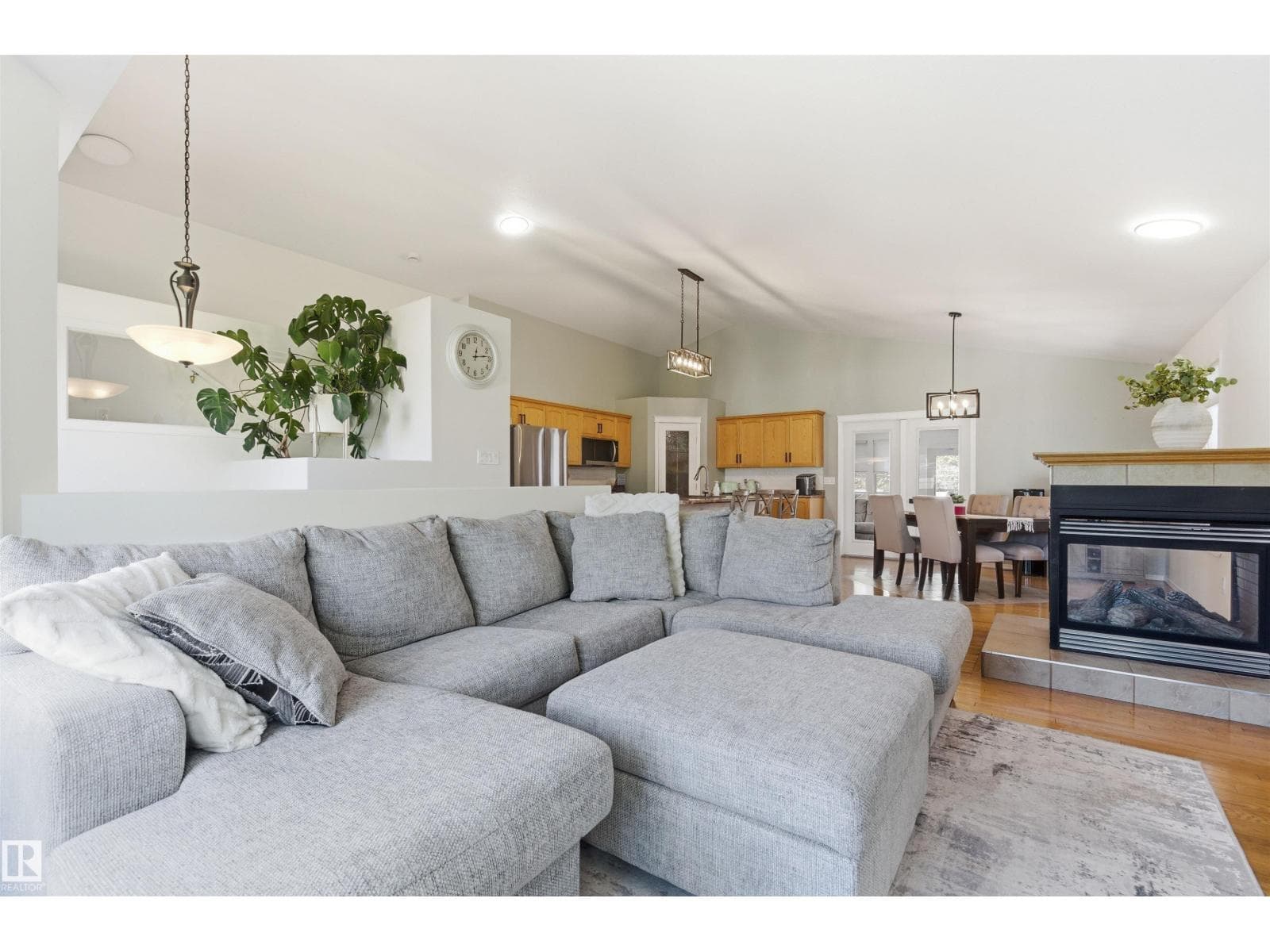 2309 3 AV — photo 3