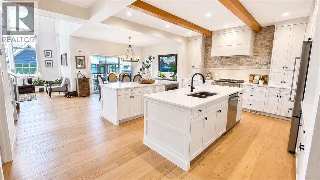 26 Bluerock Avenue SW — photo 2