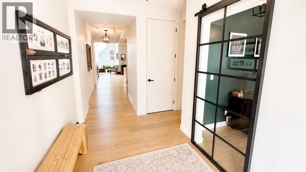 26 Bluerock Avenue SW — photo 5
