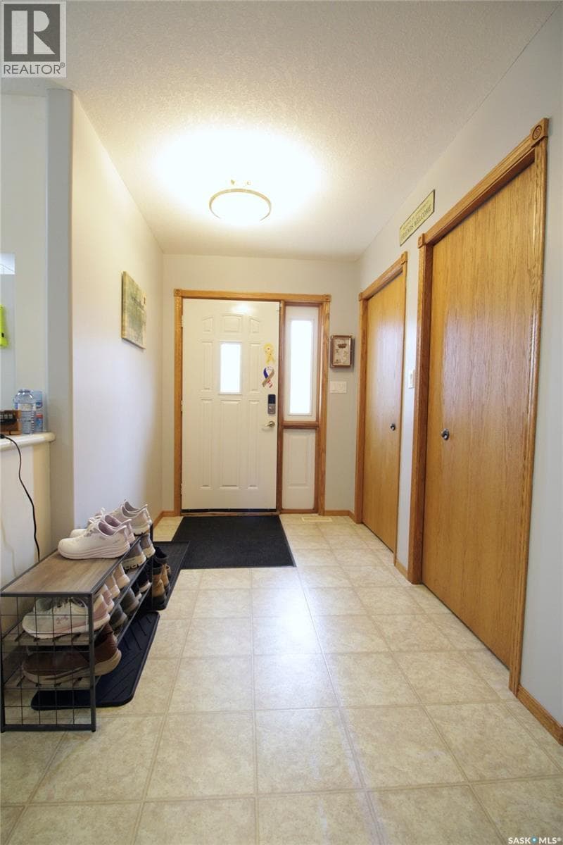 1023 Mountain STREET — photo 4