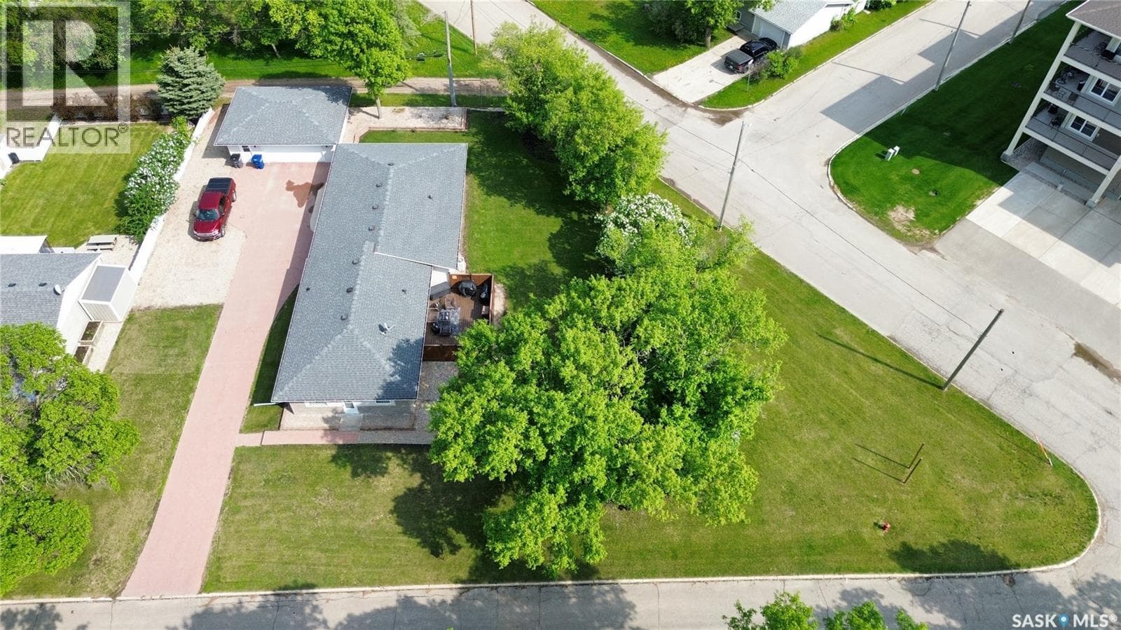 1023 Mountain STREET — photo 3