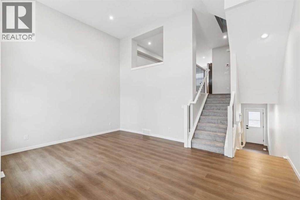 403, 135 Mahogany Parade SE — photo 4