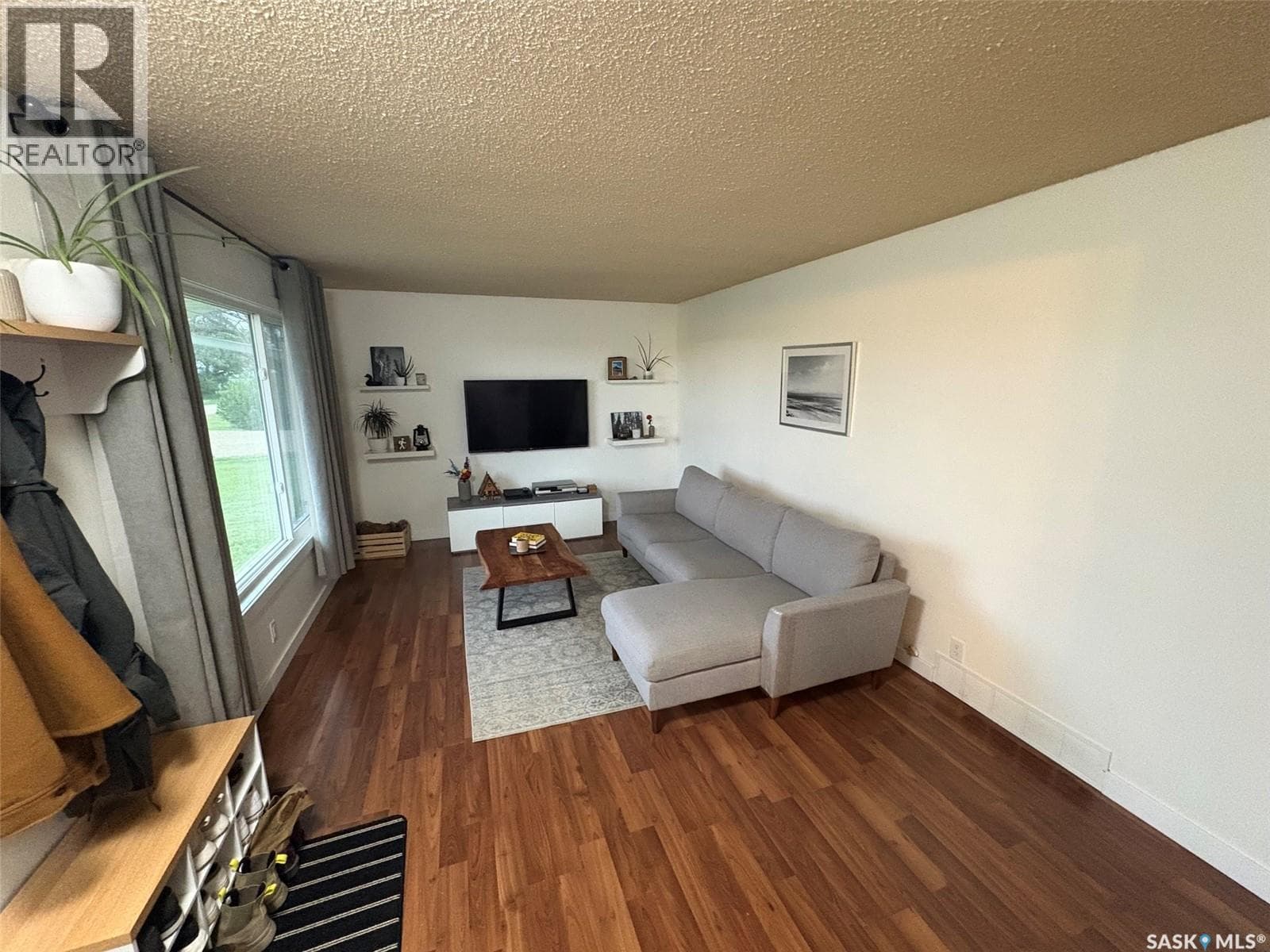 401 Golspie STREET — photo 3