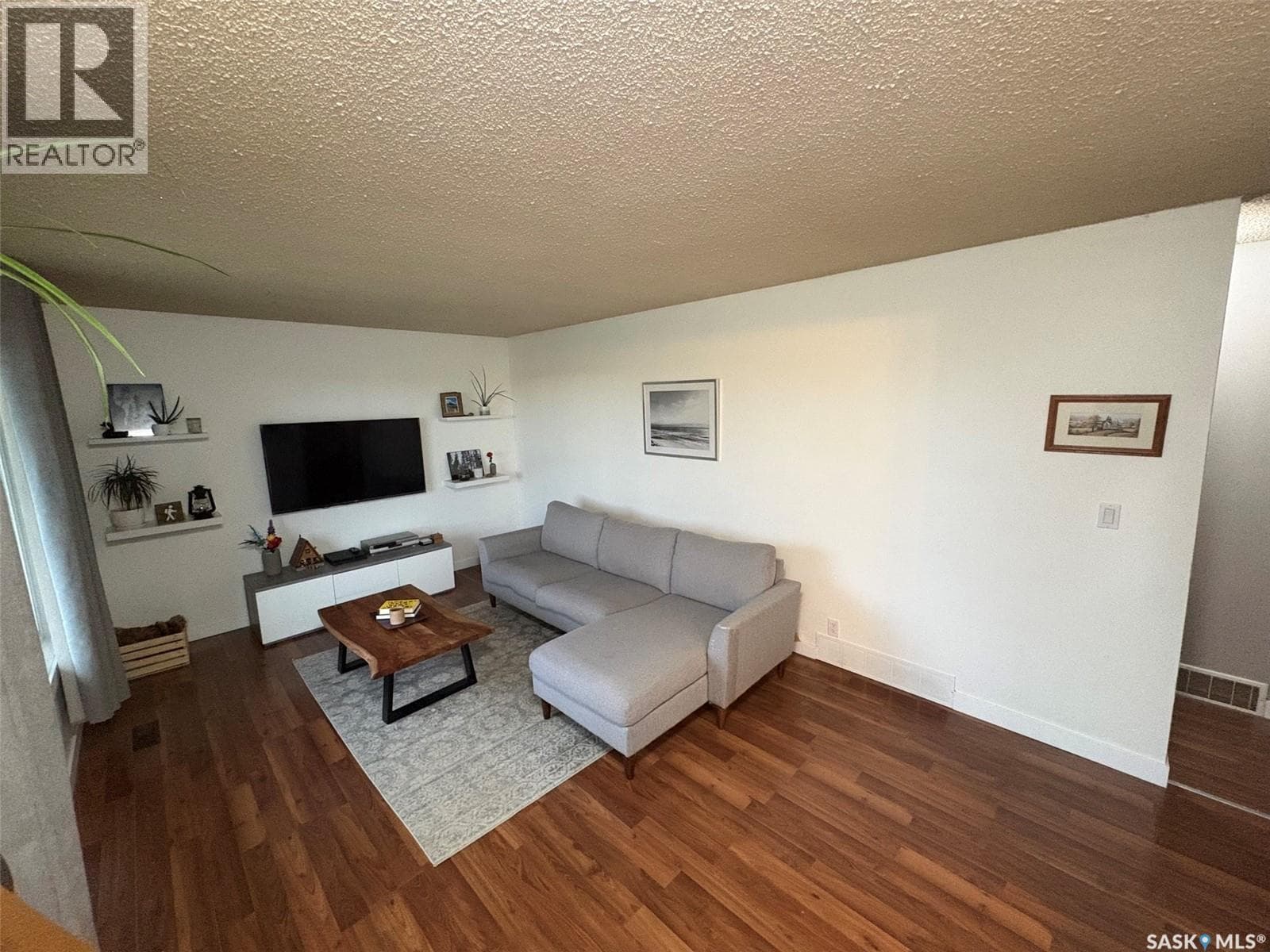 401 Golspie STREET — photo 4