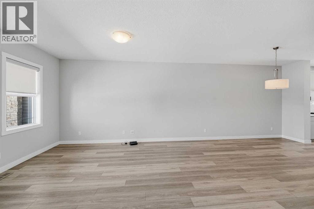 125 Edith Gate NW — photo 4