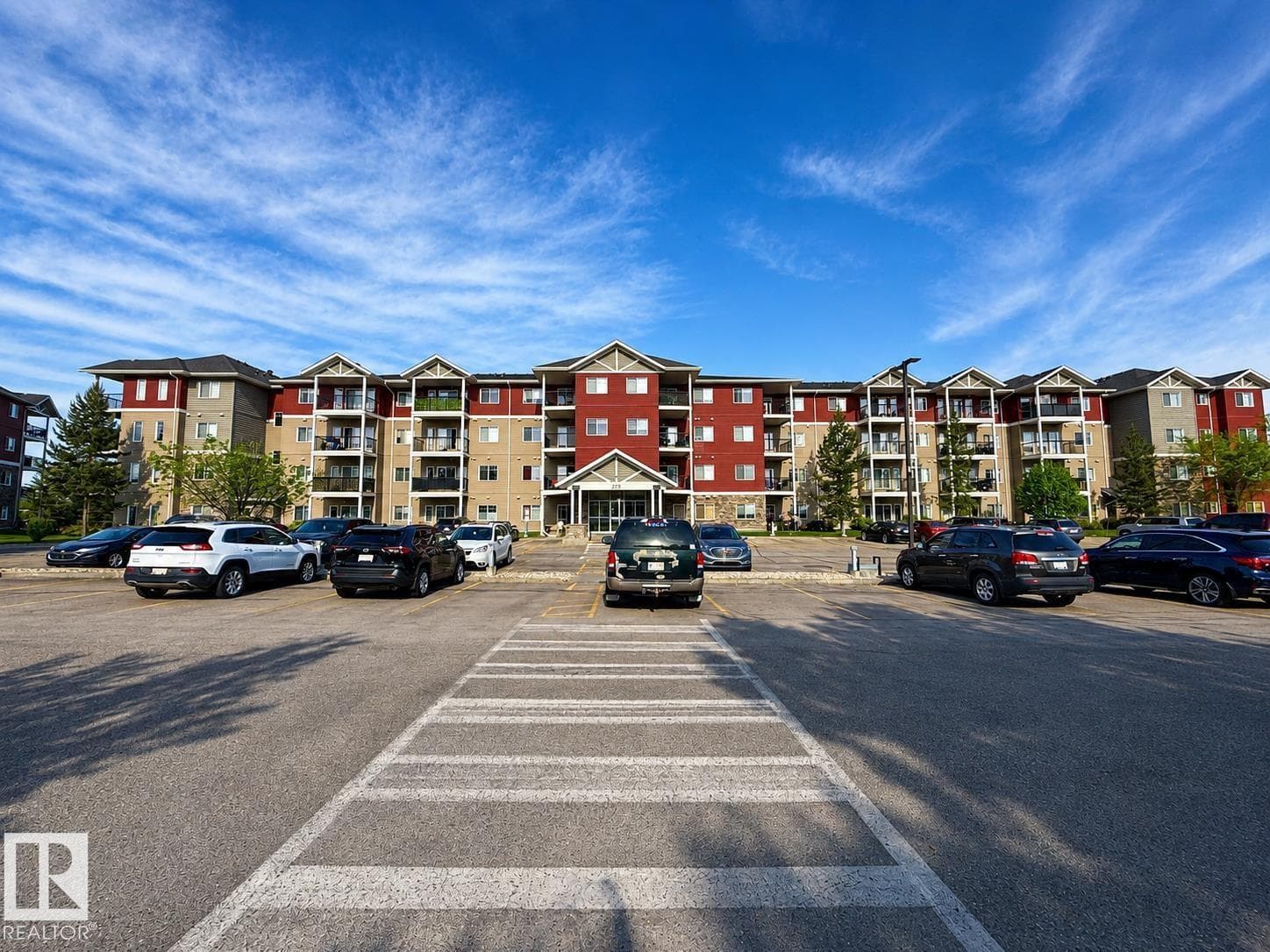 #217 273 CHARLOTTE WY — photo 2