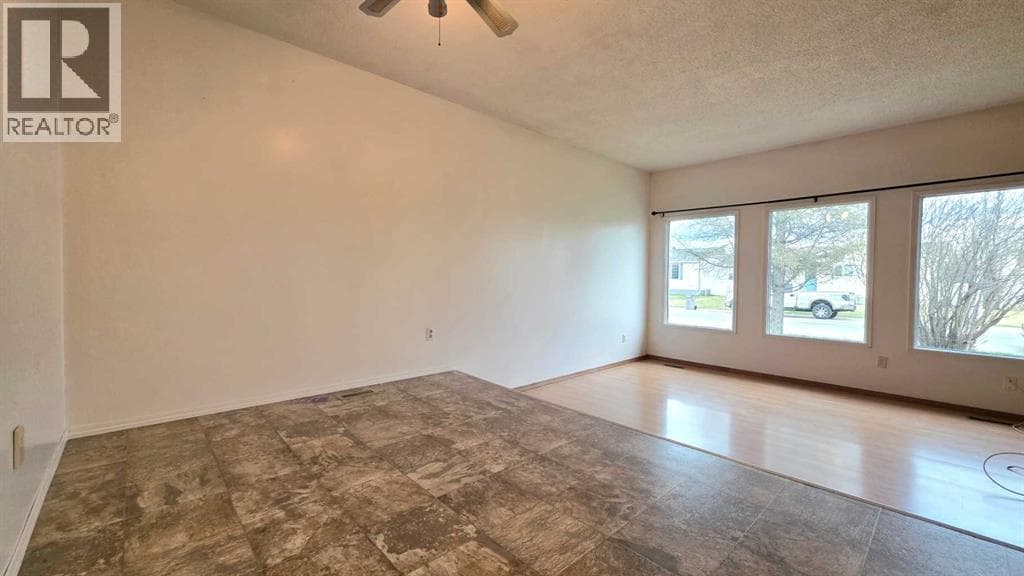 18 Cochrane Road — photo 3