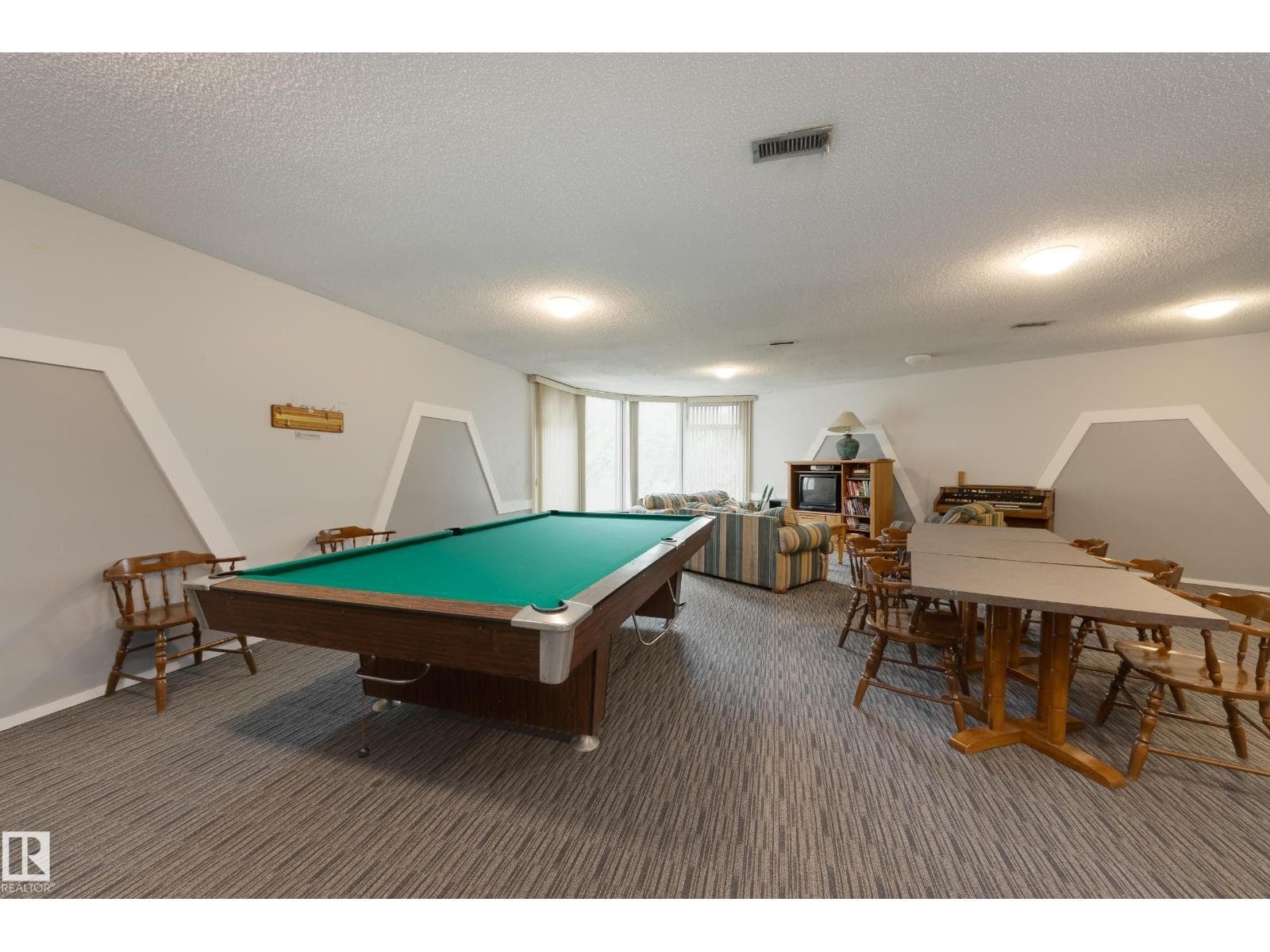 #213 5125 RIVERBEND RD NW — photo 4