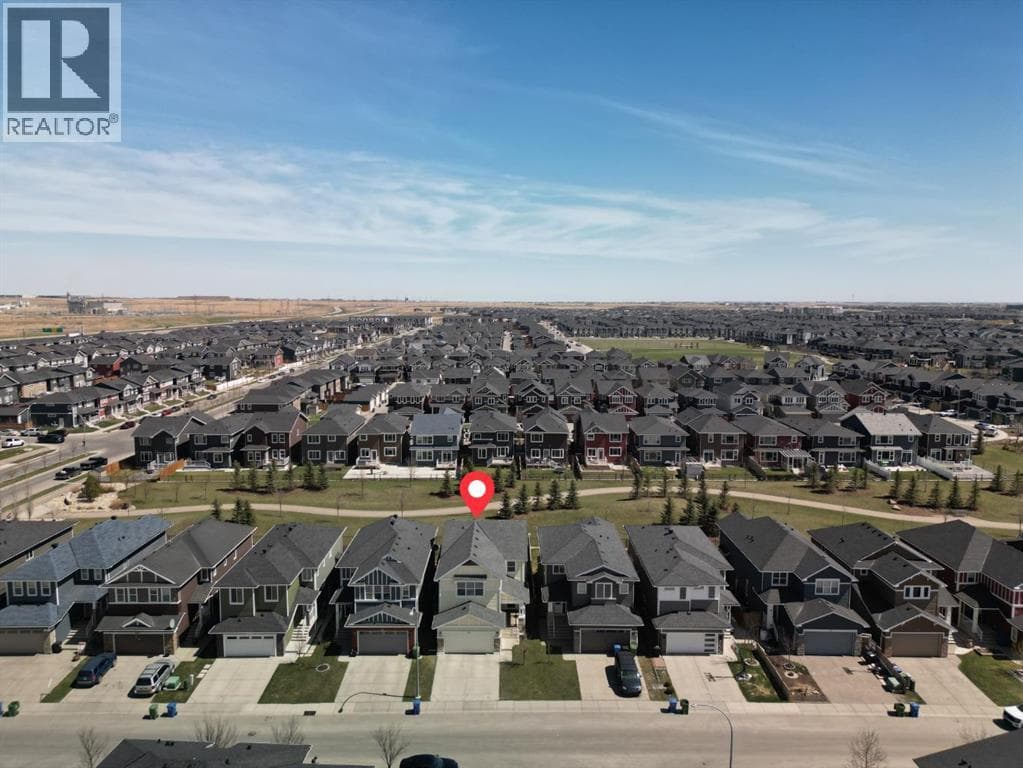 30 Redstone Parade NE
