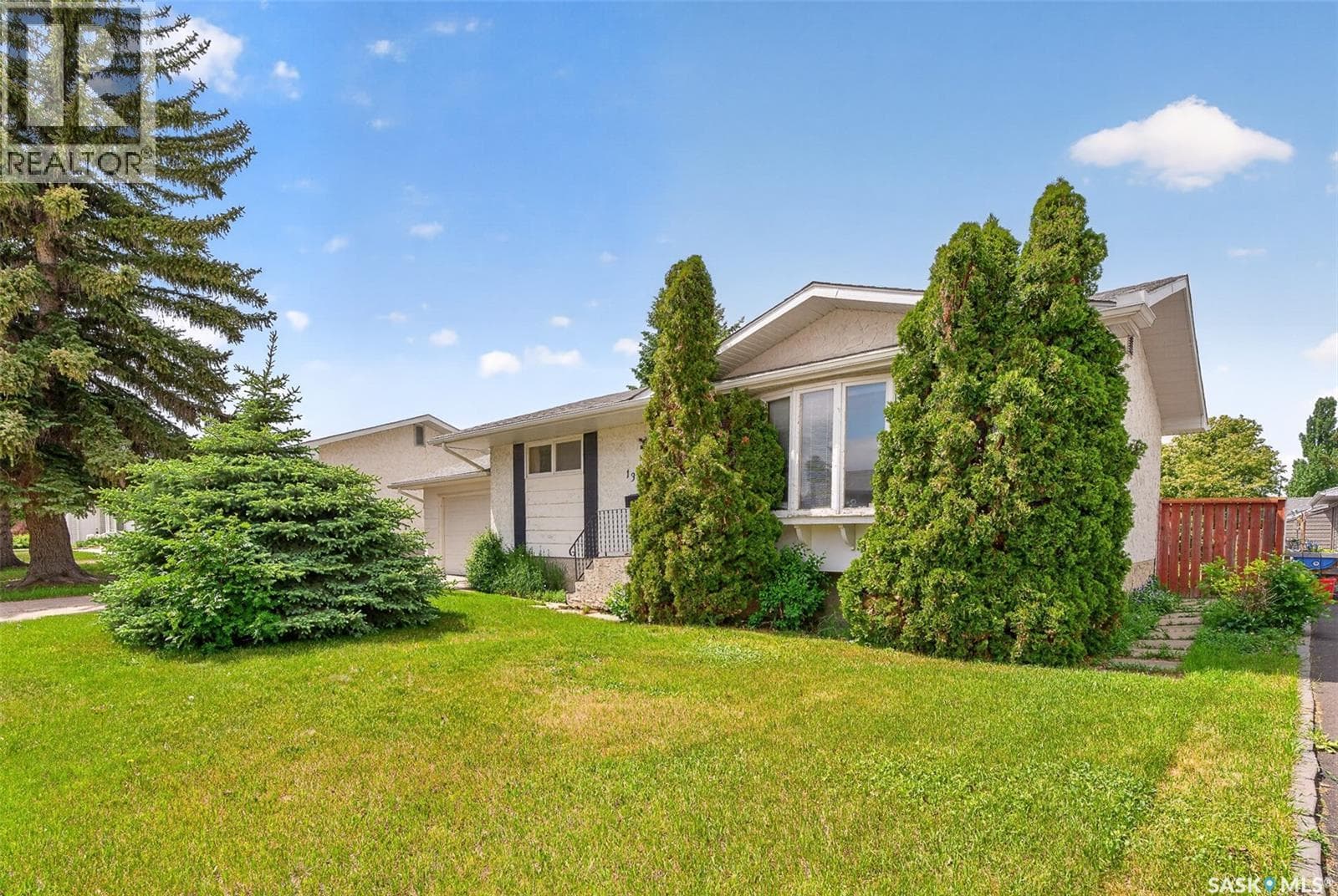 1373 Prince CRESCENT