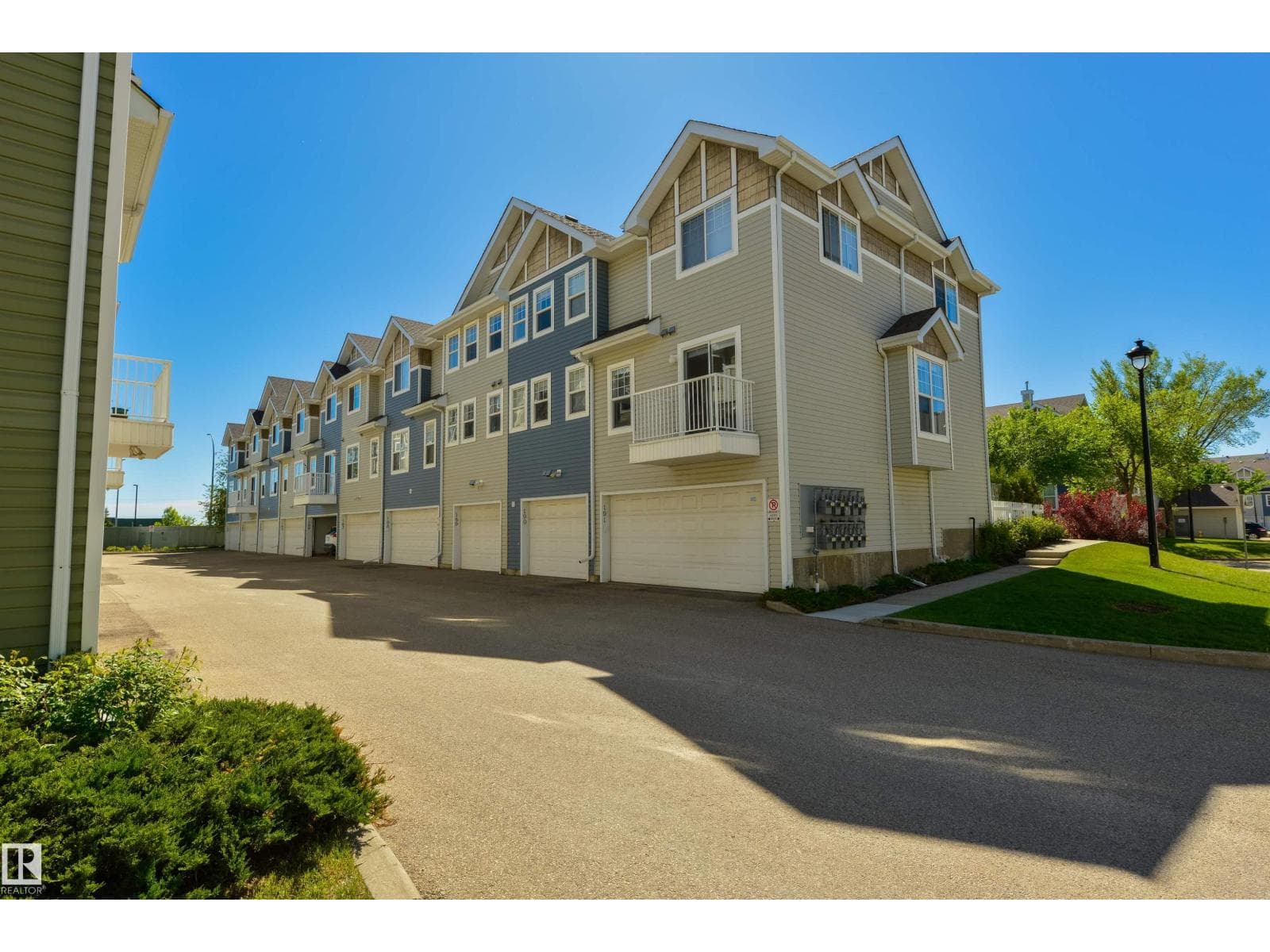 #189 5604 199 ST NW