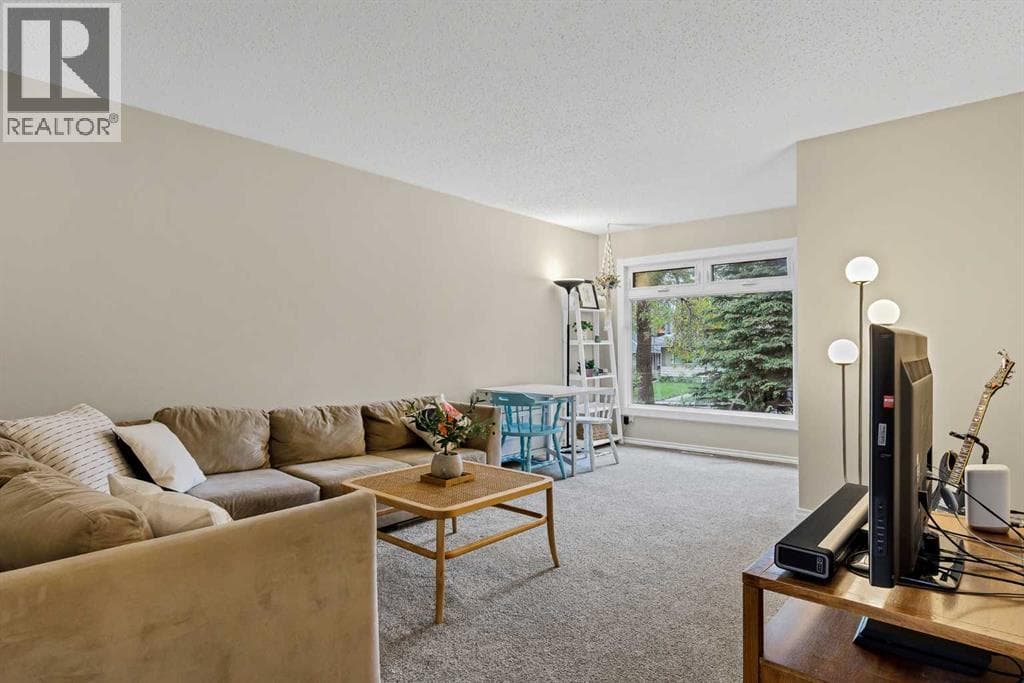3112 42 Street SW — photo 4