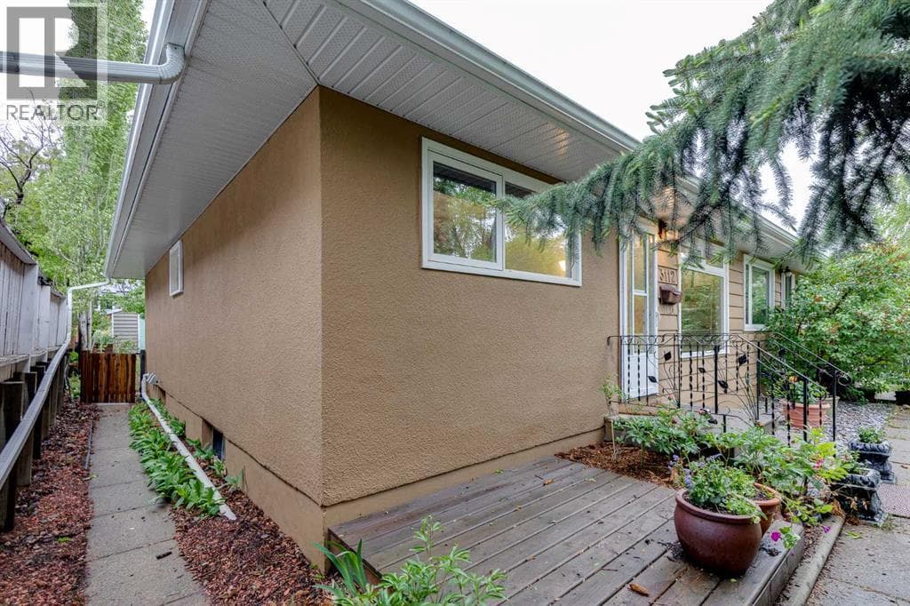 3112 42 Street SW — photo 2