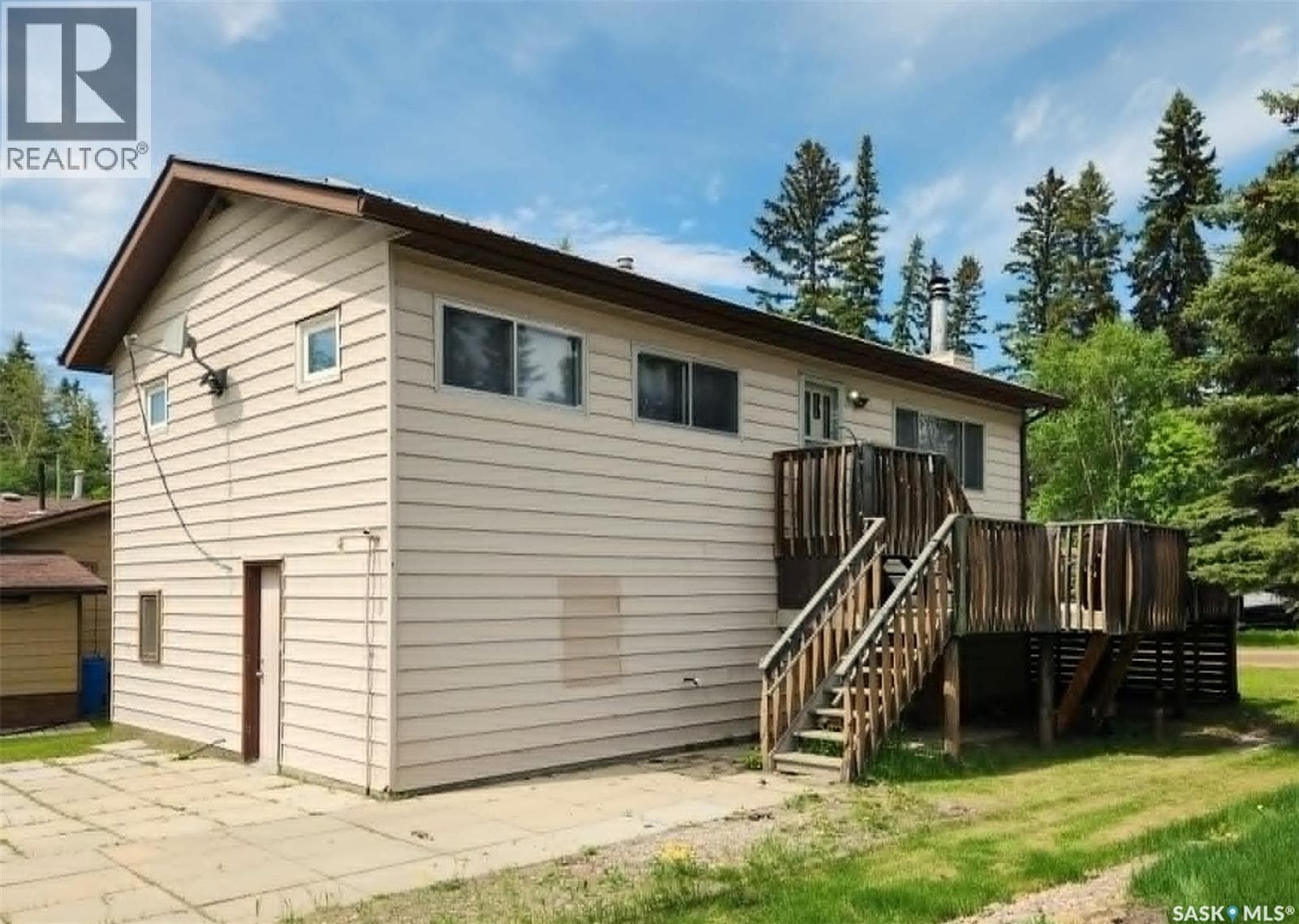 267 Lakeshore DRIVE