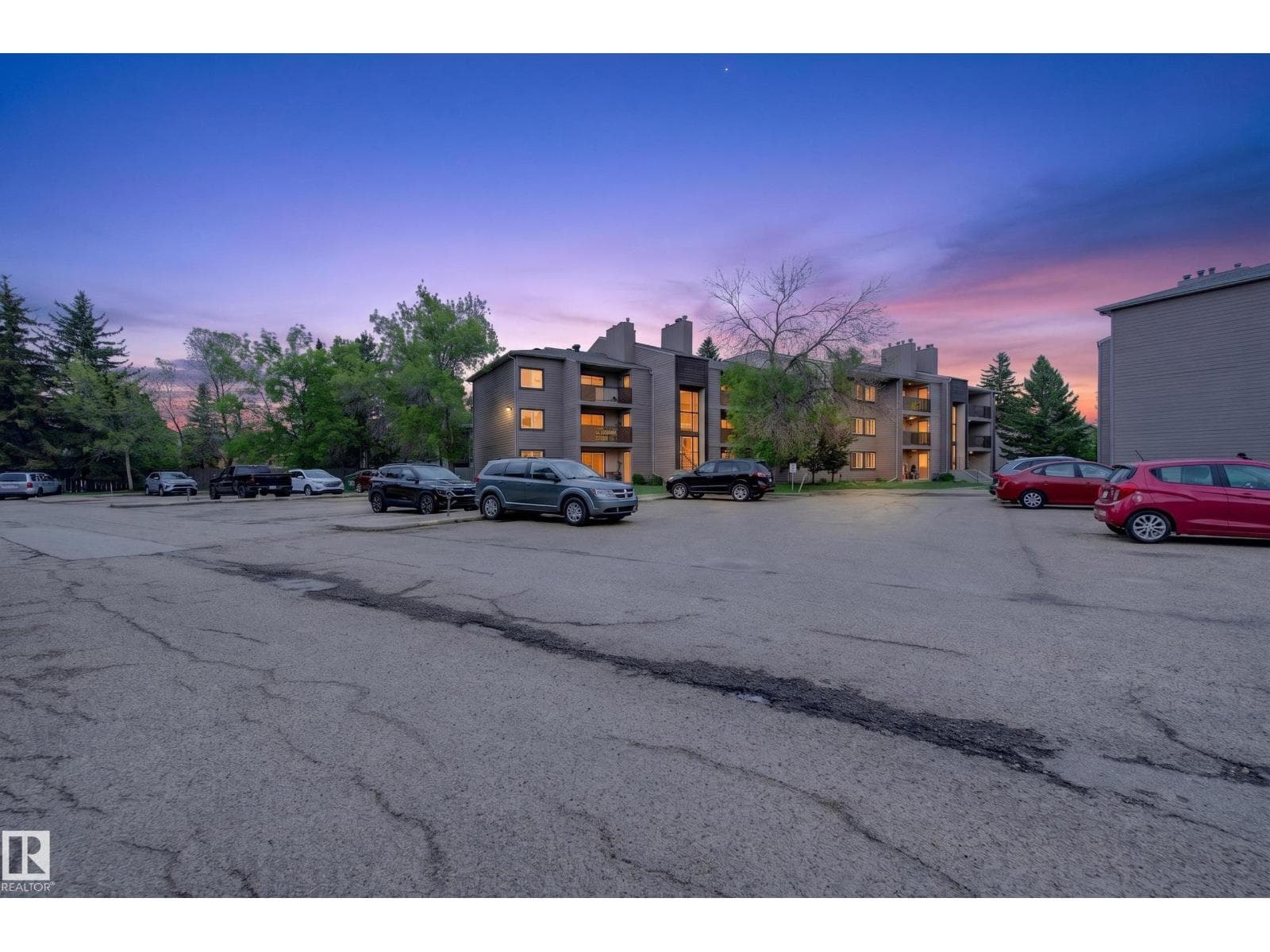 #201 49 AKINS DR