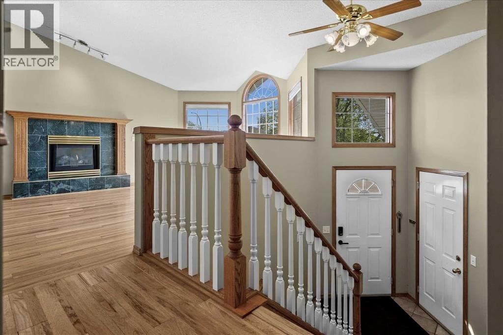 100 Macewan Park Manor NW — photo 4