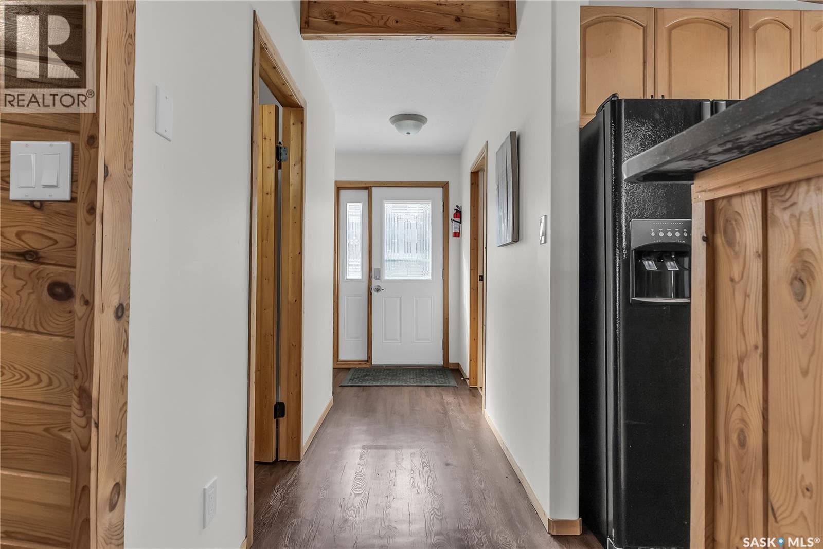 108 Iroquois DRIVE — photo 2