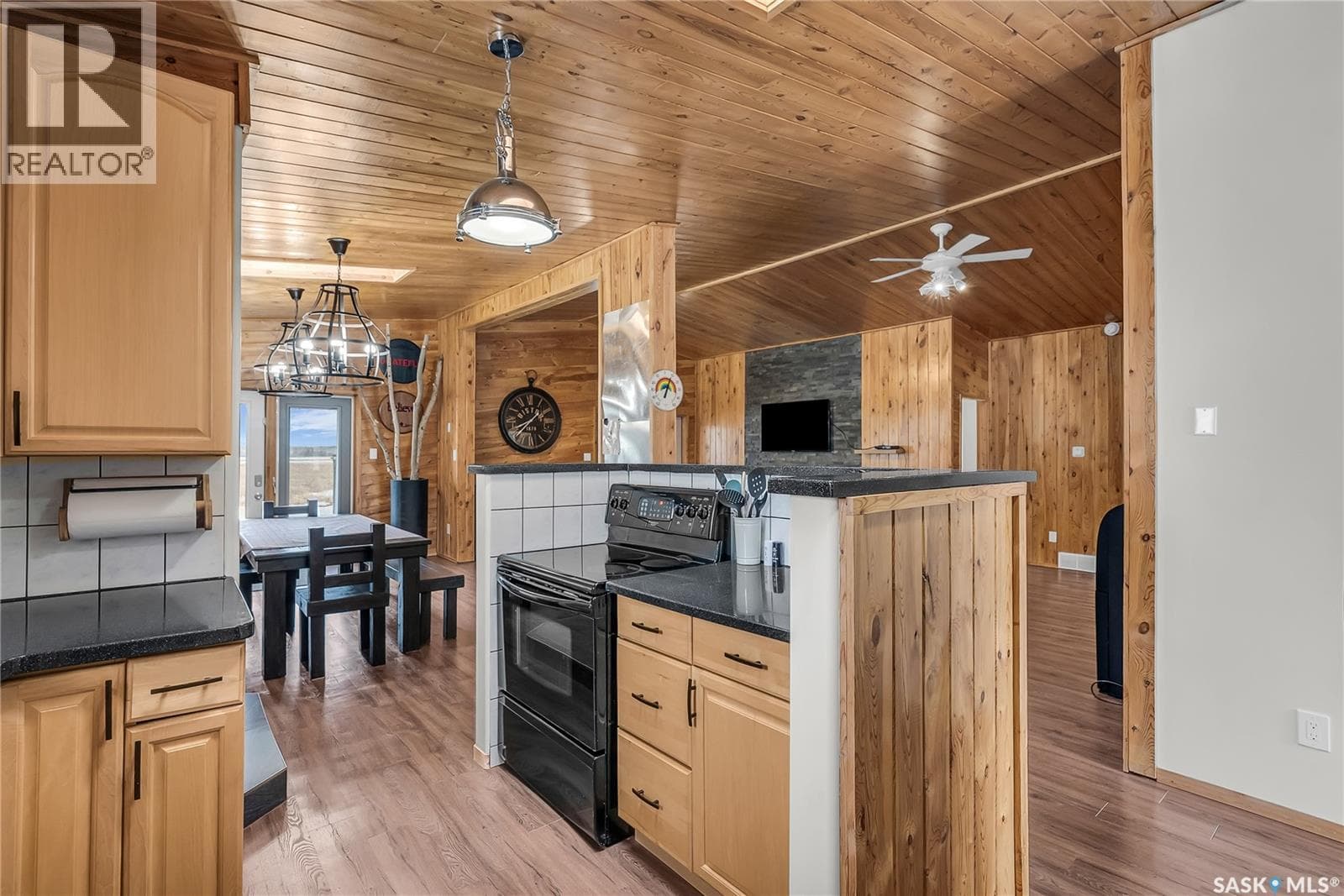 108 Iroquois DRIVE — photo 4
