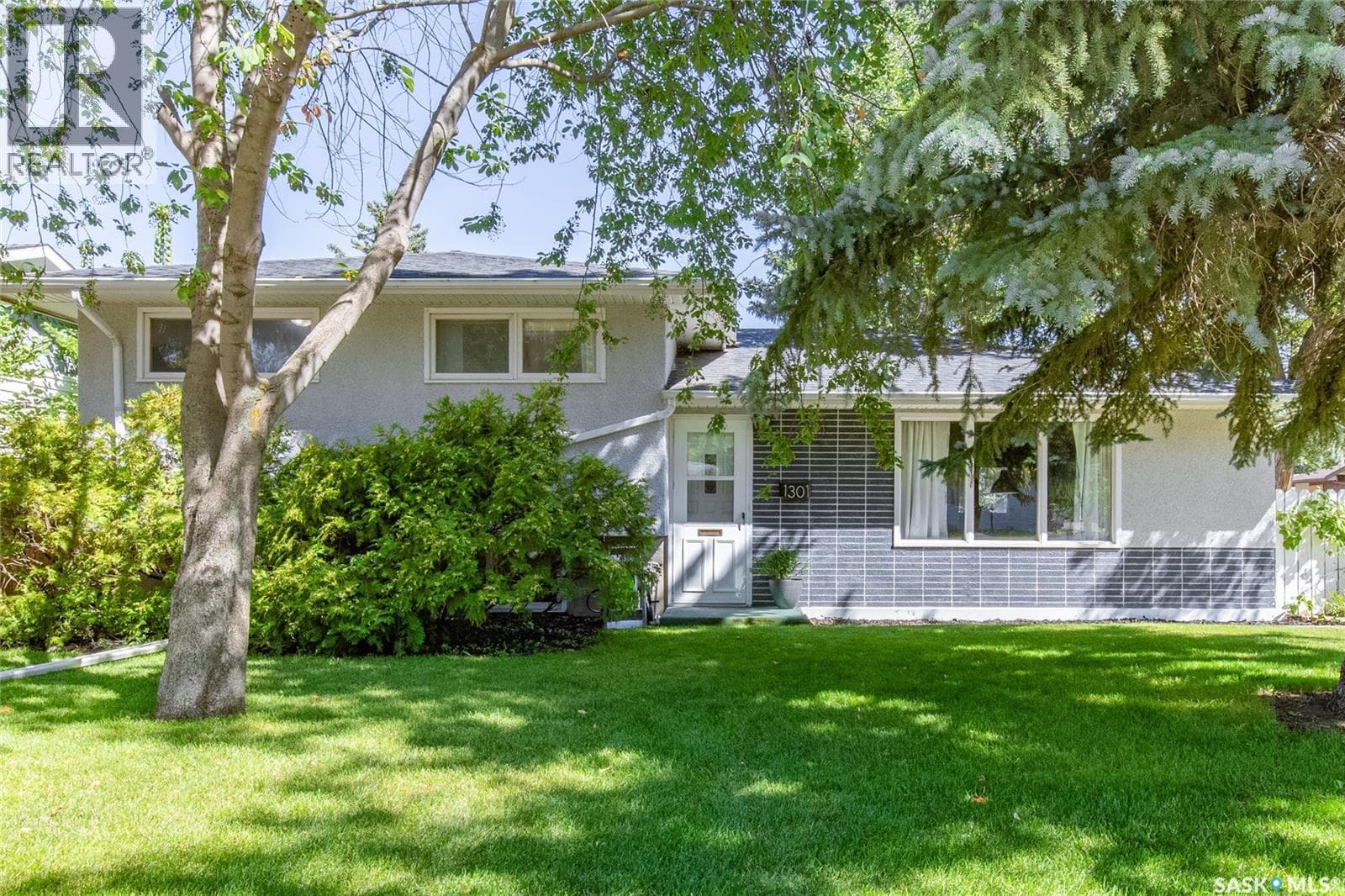 1301 Queen CRESCENT