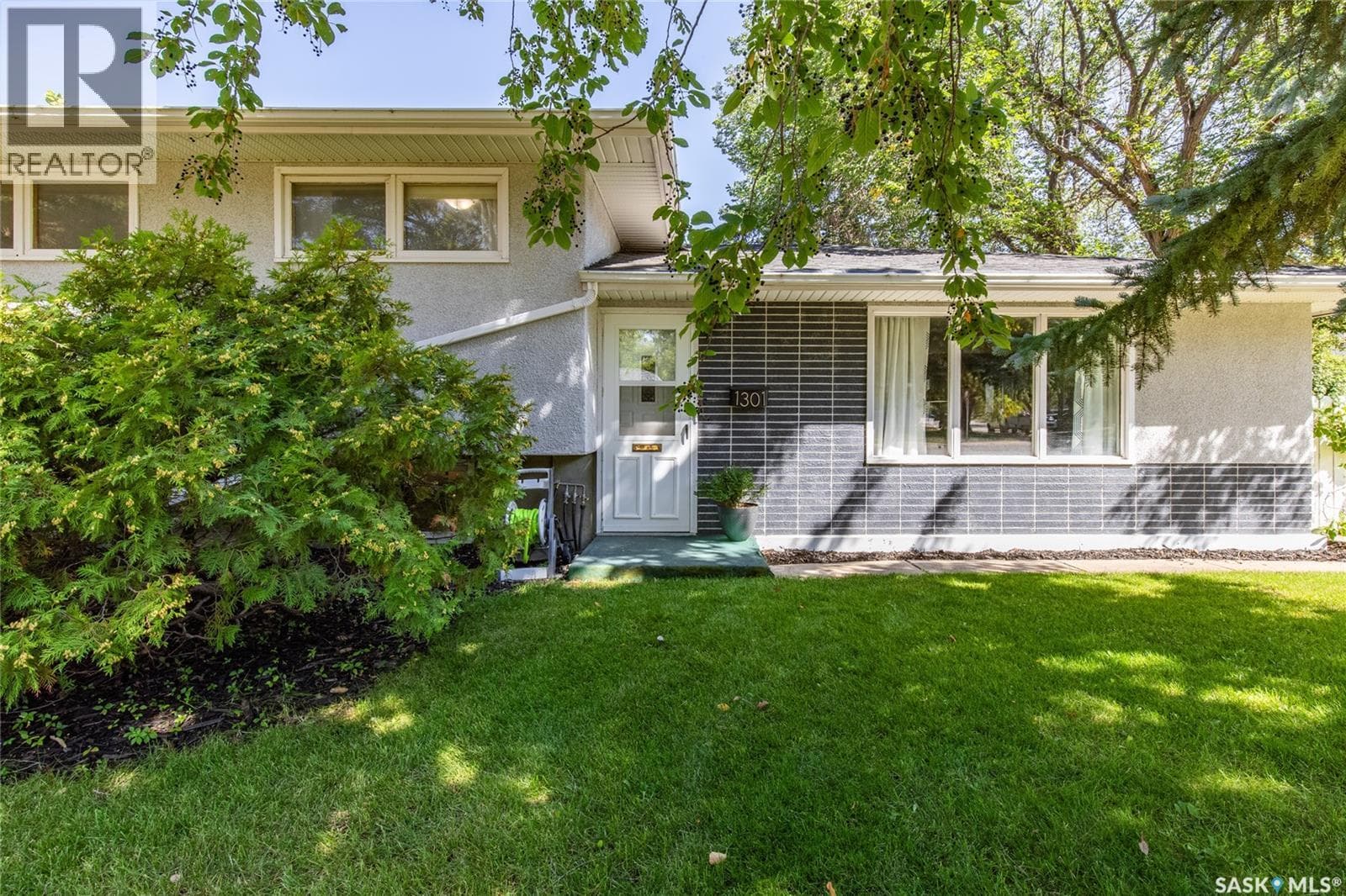 1301 Queen CRESCENT — photo 2