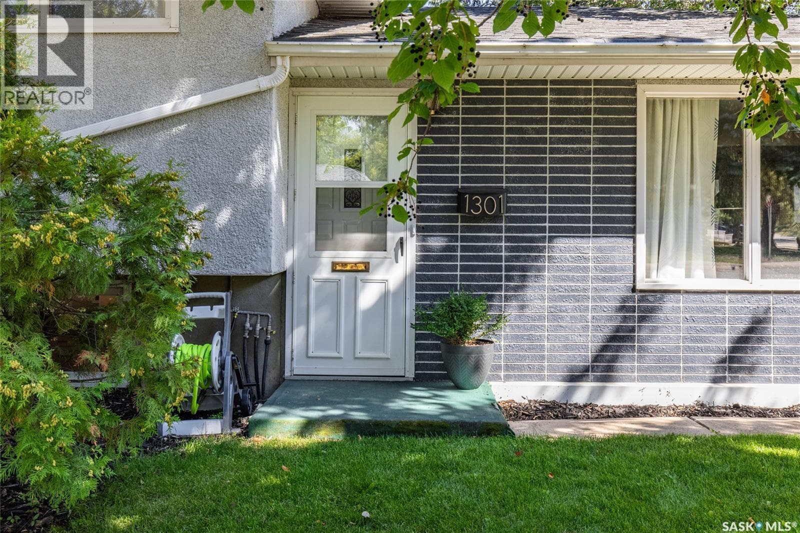 1301 Queen CRESCENT — photo 4