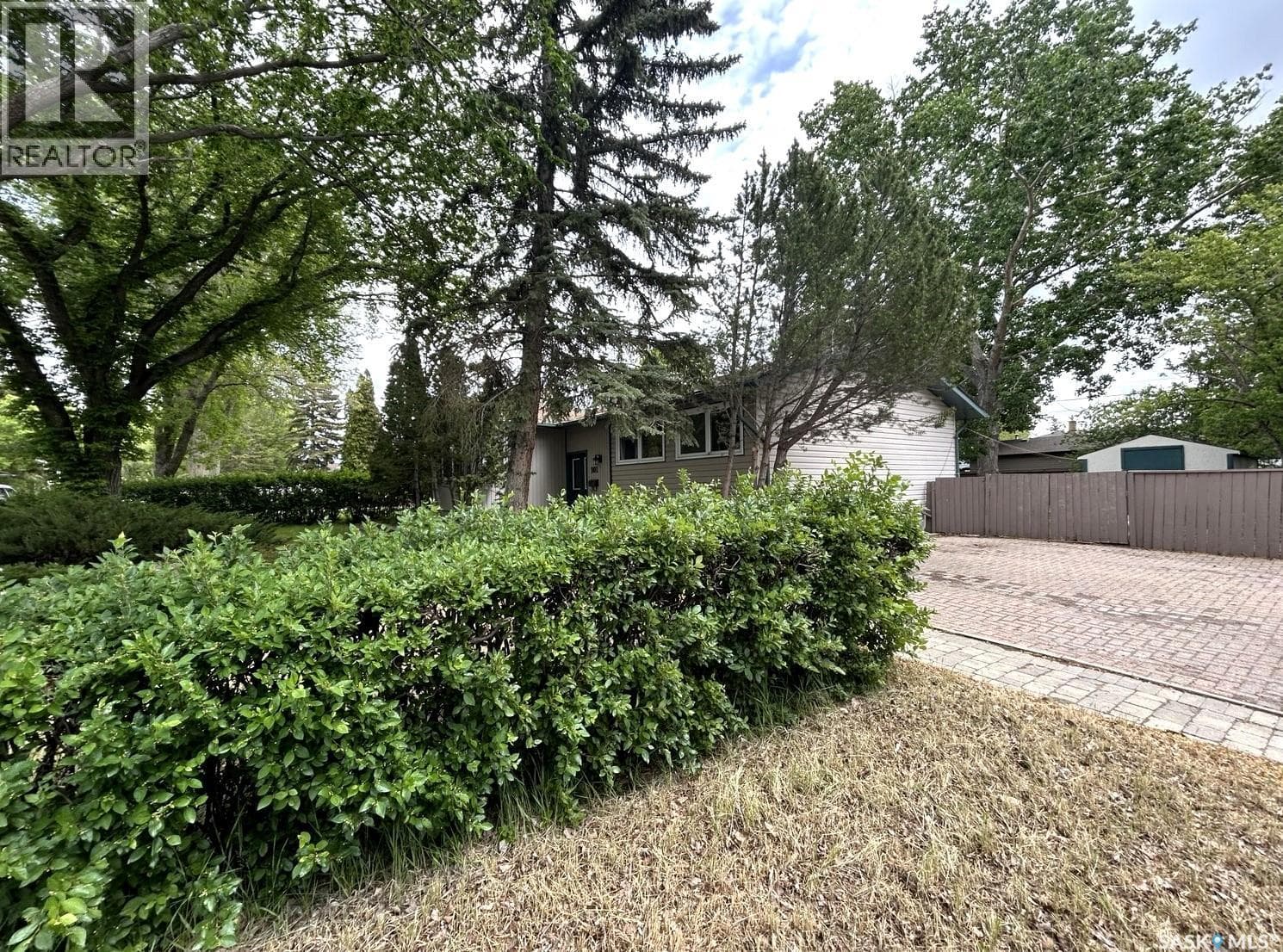 901 Shannon ROAD — photo 4