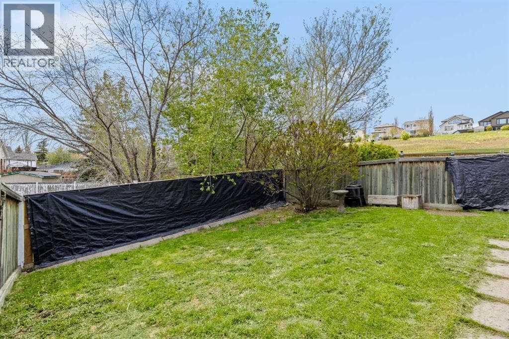242 Hidden Spring Mews NW — photo 2