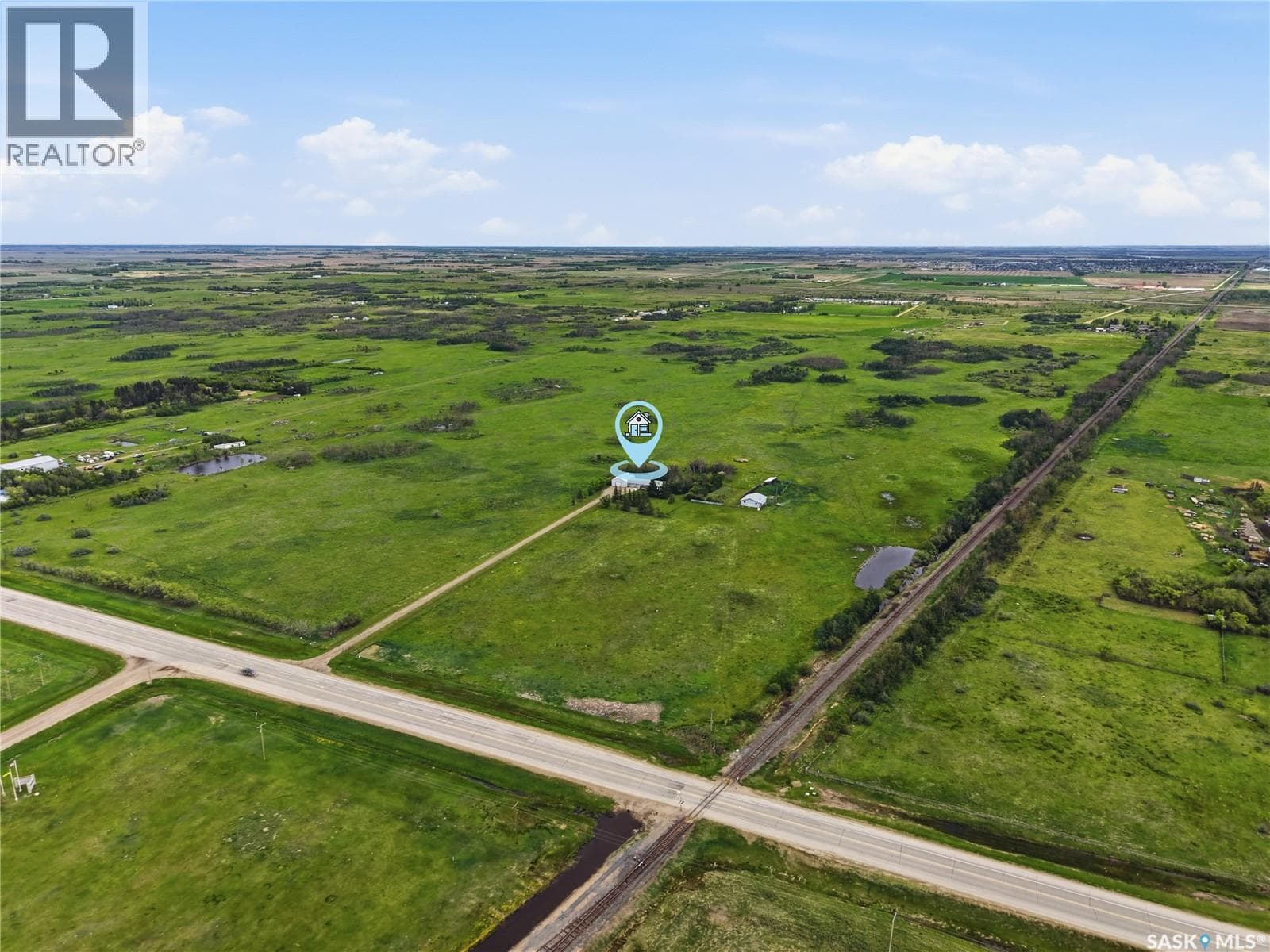 (Martensville) Friesen Acreage — photo 5