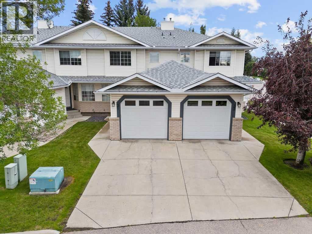 31 Silvergrove Close NW — photo 5