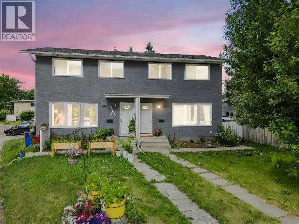 3815/3817 43 Street SW — photo 2