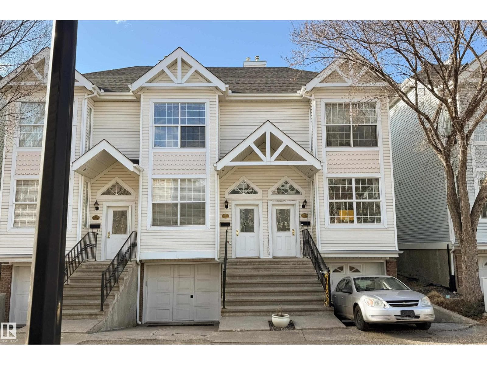#11 10235 111 ST NW