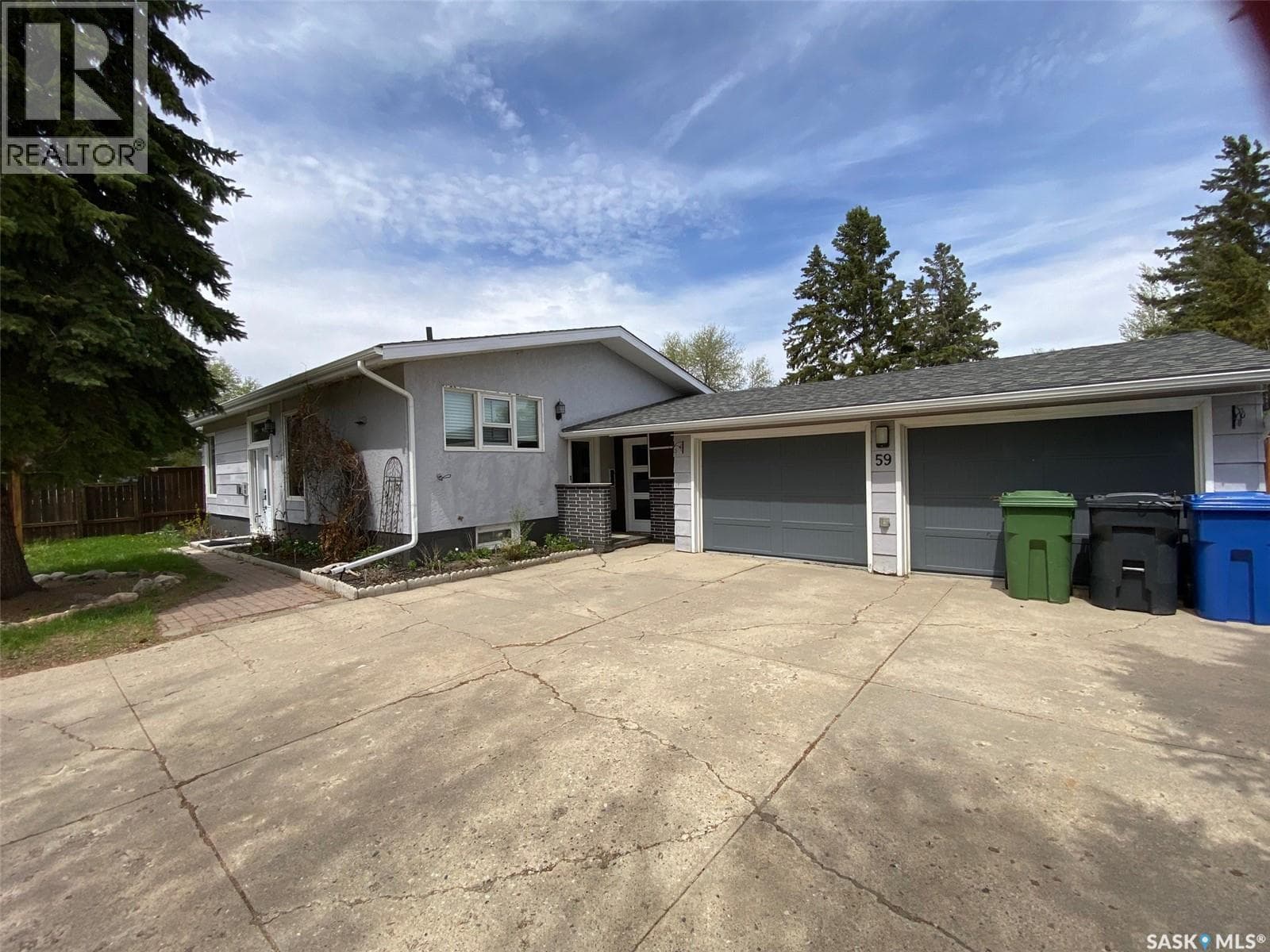 59 Deerwood CRESCENT