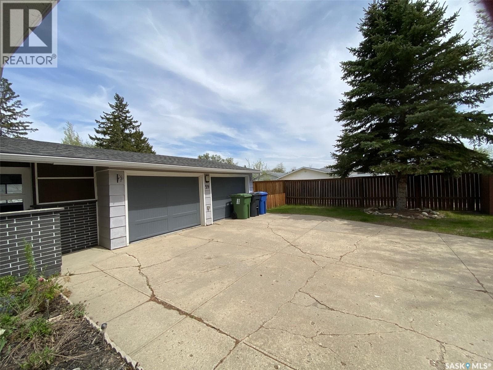 59 Deerwood CRESCENT — photo 2