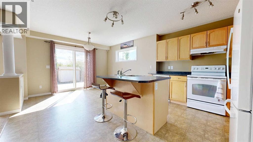 10209 Landing Drive — photo 2