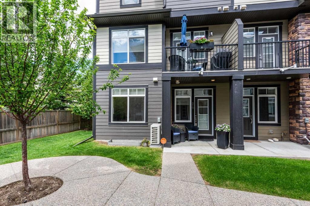 219 Wentworth Row SW — photo 2