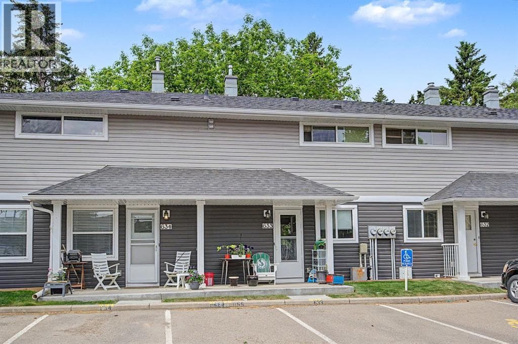 633 Regal Park NE