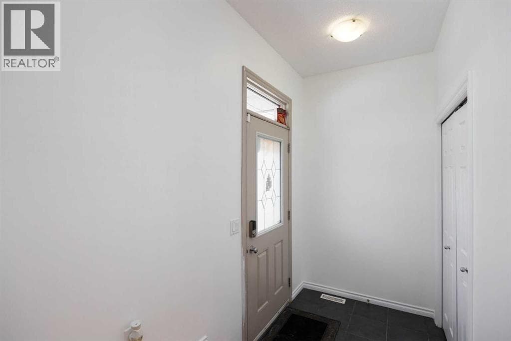209 Grouse Way — photo 3