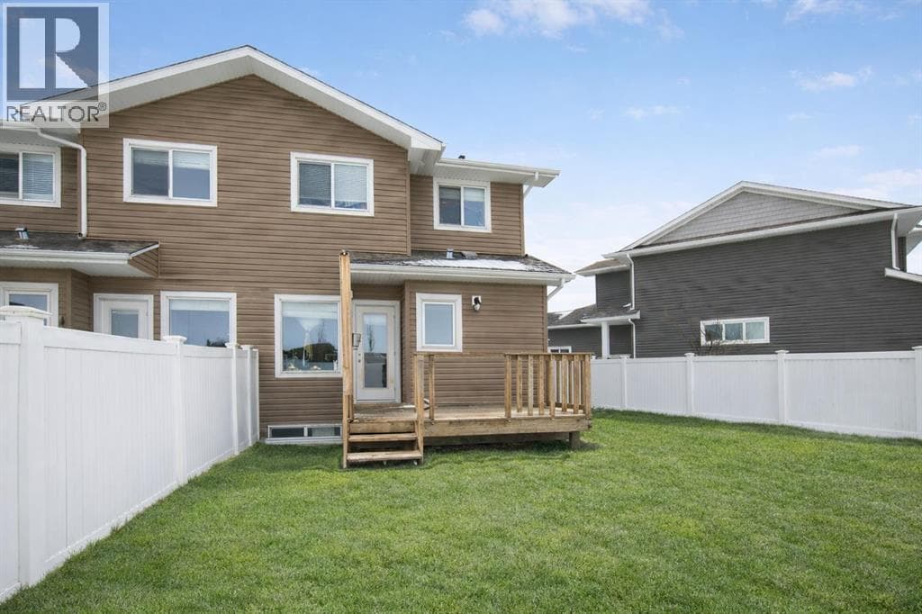 7 Rowberry Court — photo 2
