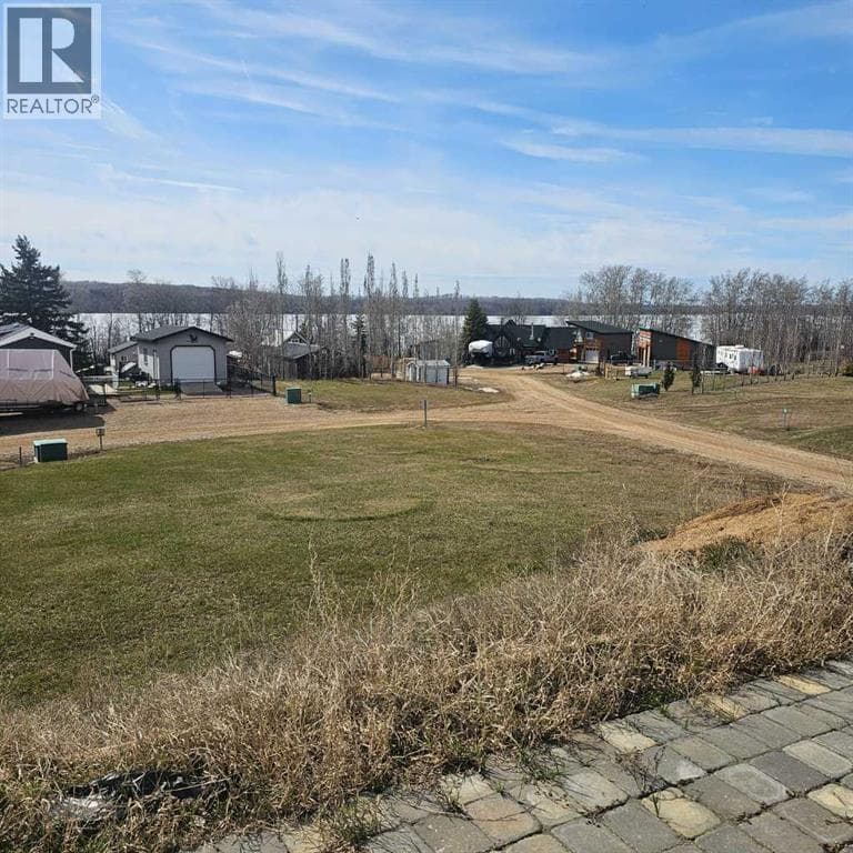 Unit 118, 65275 Range Road 114A — photo 2