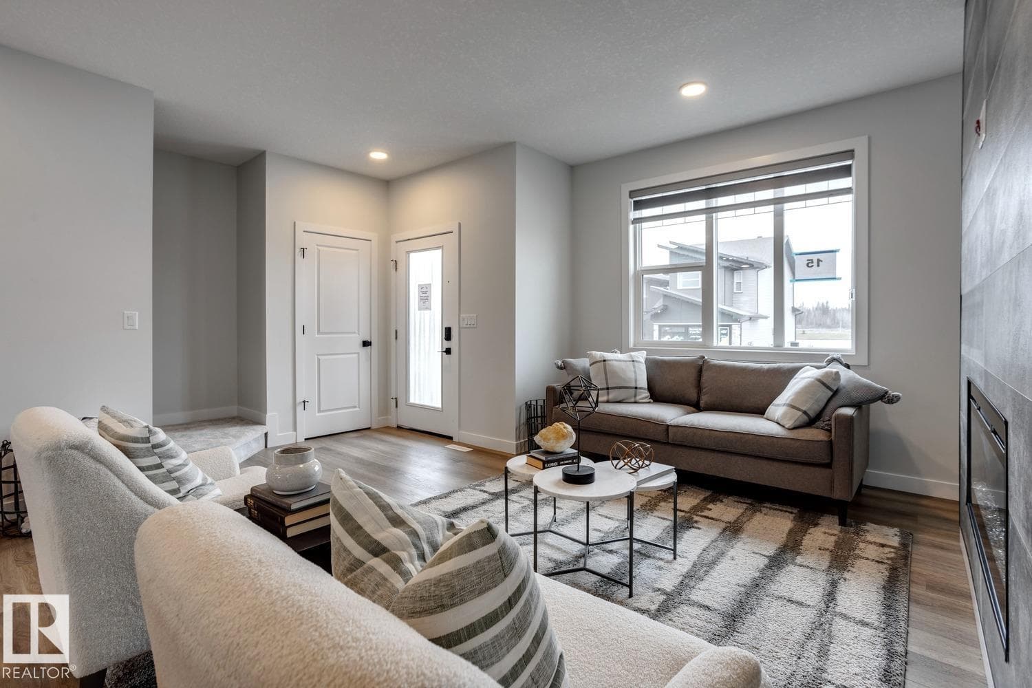 87 SERENO LN — photo 3