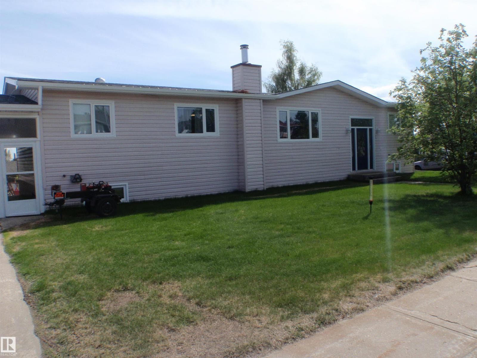 3 Hillside AV — photo 4