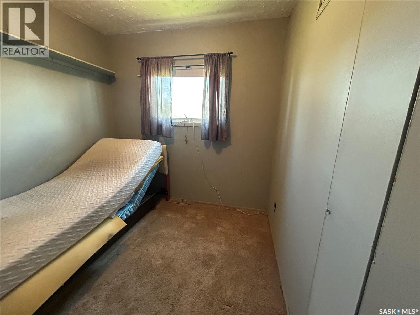 929 Brown STREET — photo 4