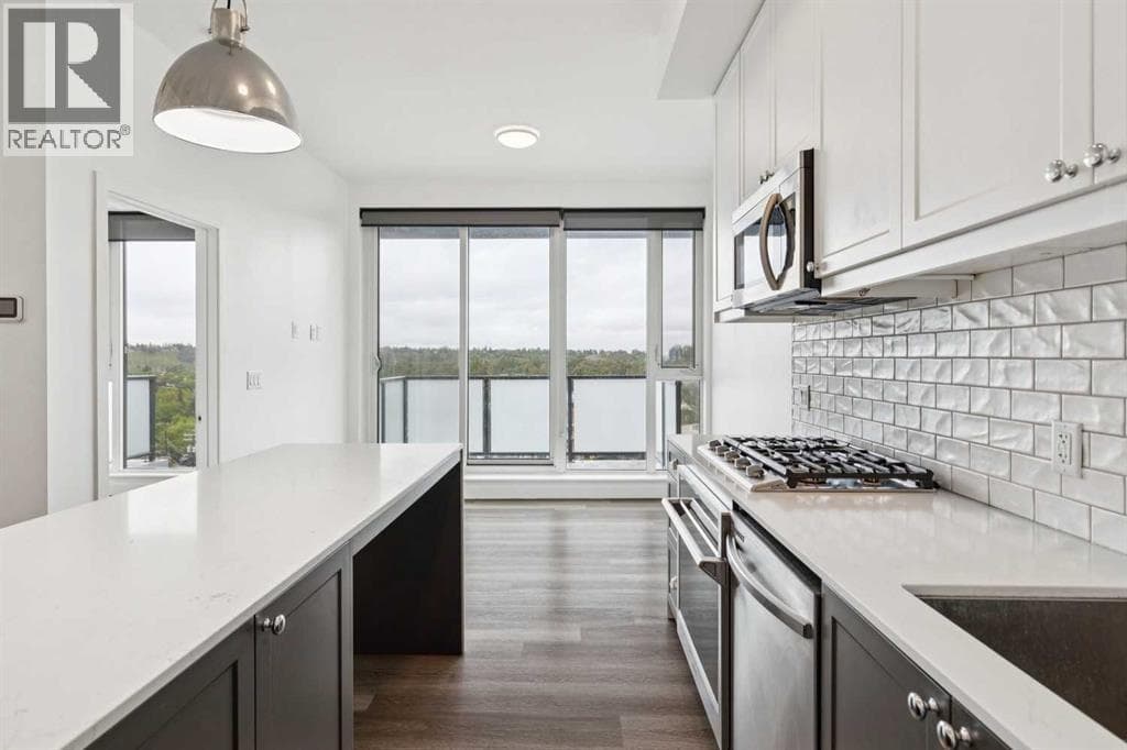 903, 327 9A Street NW photo 11